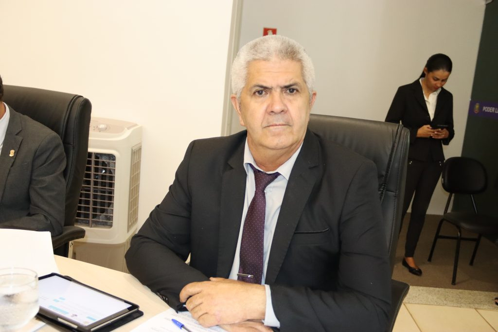 Vereador Edvaldo Ribeiro solicita implementação de uma rotatória no Setor Negrinho Carrilho