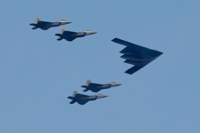 EUA entra de vez na guerra Israel x Irã ao atacar Houtis no Iêmen